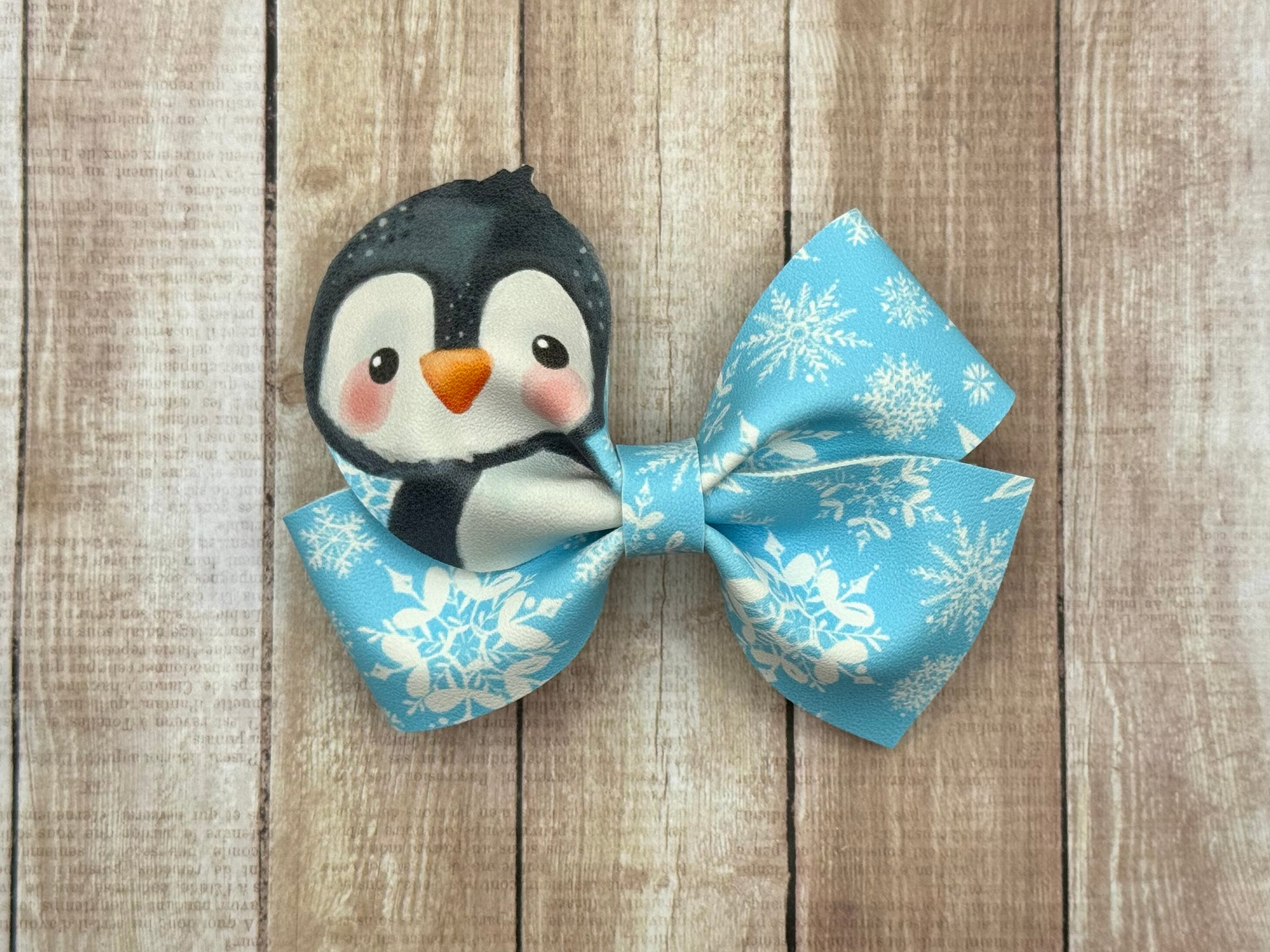 Penguin Loop Shaped Bow