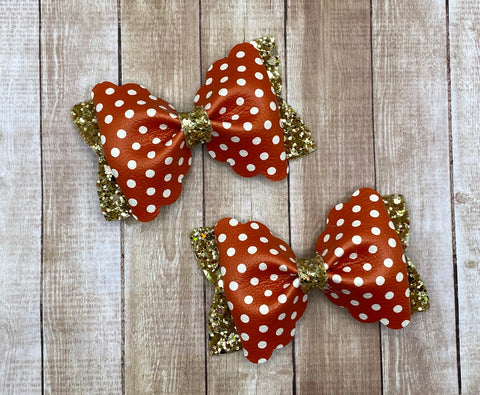 Burnt Orange Dot Scalloped Piggies