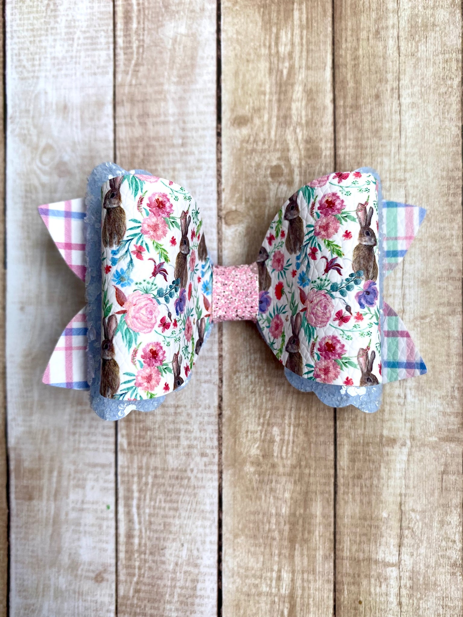 Floral Bunny Scalloped